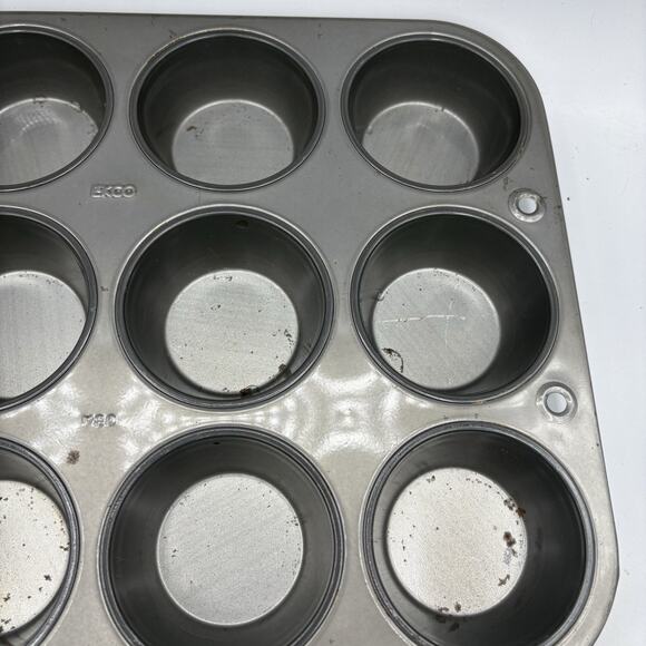Ekco‎ Muffin Pans Lot of 2 Regular Size Cupcake Mold 12 Hole Slot Each USA - Picture 7 of 12